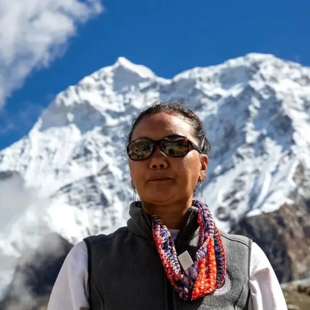 lhakpa-sherpa-most-everest-summits-woman