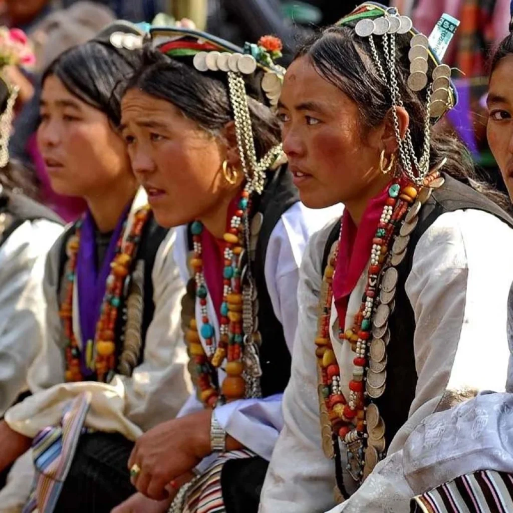 tamang-womens-wearing-traditional-dress-and-ornaments