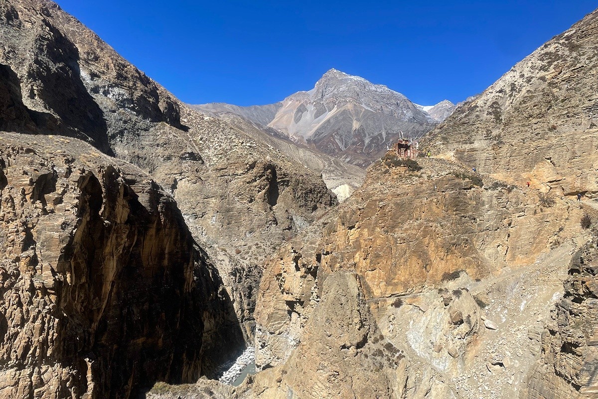 deep-canyon-nar-phu-valley-trek-nepal