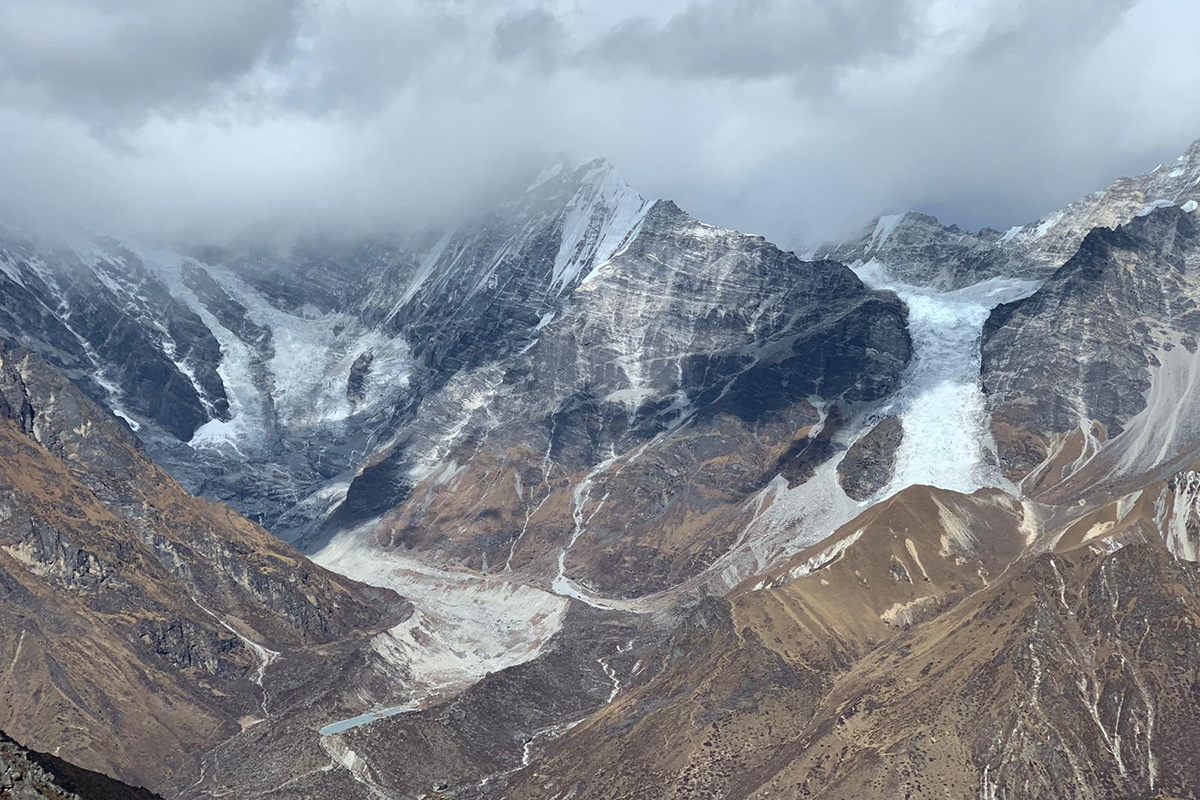 glacier-valley-langtang-region-nepal-trek