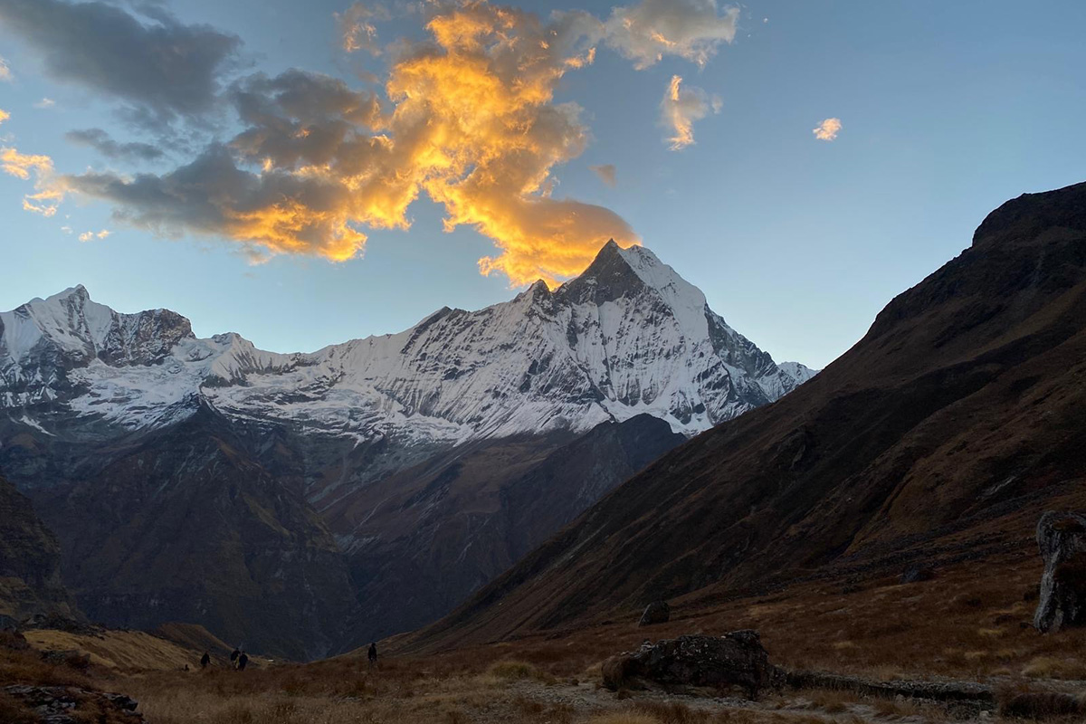 machhapuchhre-fishtail-mountain-evening-annapurna-base-camp-trek