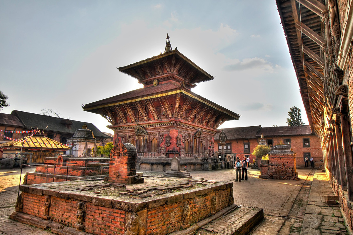 changu-narayan-temple-courtyard-bhaktapur